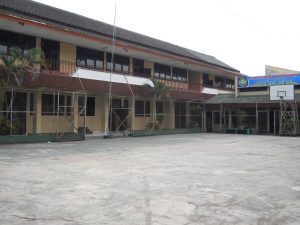 halaman sekolah